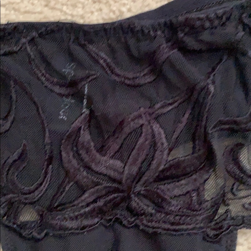 Thong - Picture 2 of 4